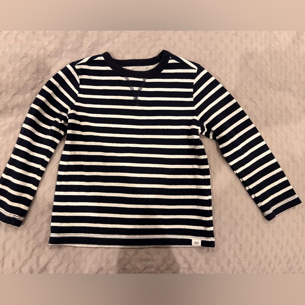 Striped Navy and White Kids Shirt Gap Kids 4T very warm